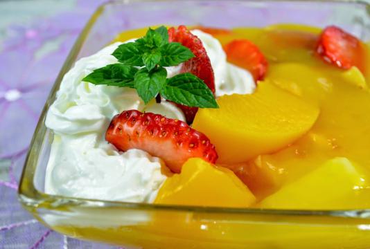 Pomarańczowy kisel z owocami