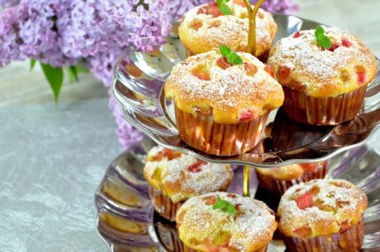 Muffinki z rabarbarem
